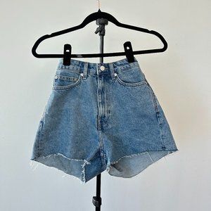 ROWE WEEKDAY HIGH WAISTED DENIM SHORTS (SIZE 26)
